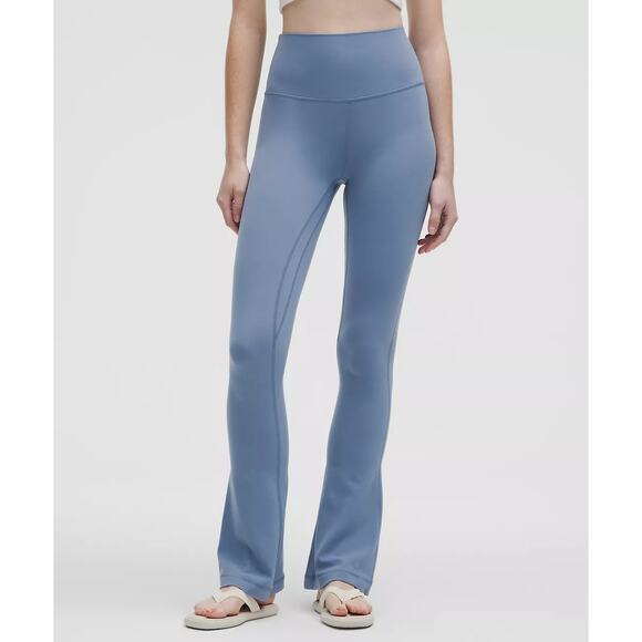 NWT lululemon Women's Blue Align High-Rise Mini-Flare Leggings Size 8 - Picture 2 of 10